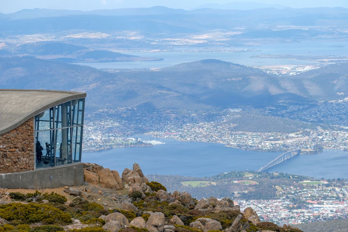 Tips for buying a house in Sandy Bay